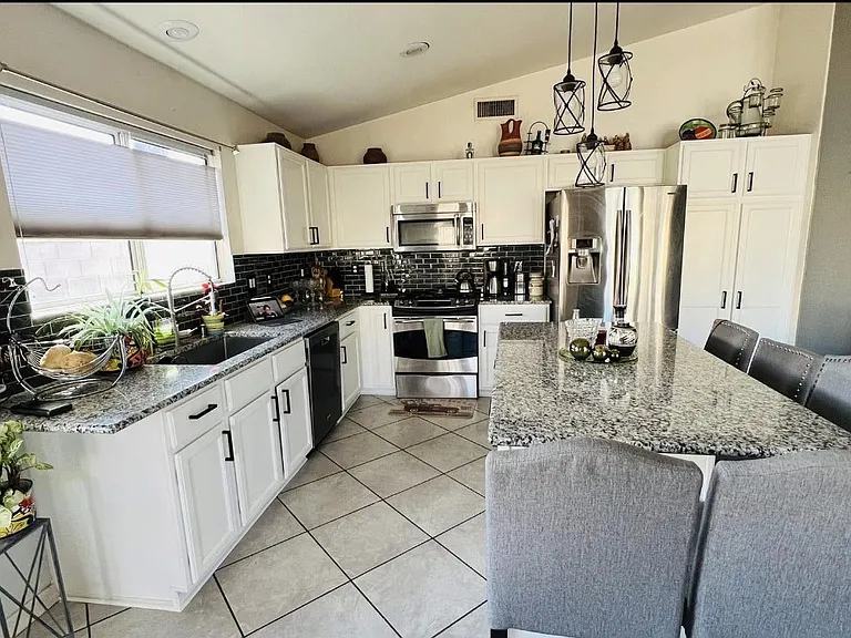 8590 N Cantora Way — Photo 2