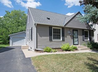 2826 Blackstone Ave, Minneapolis, MN 55416