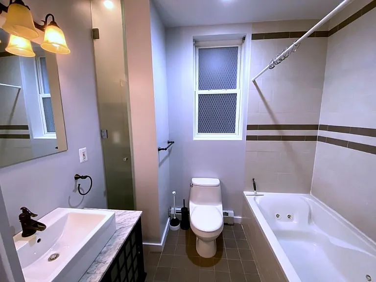 723 Willow Ave #1R — Photo 13