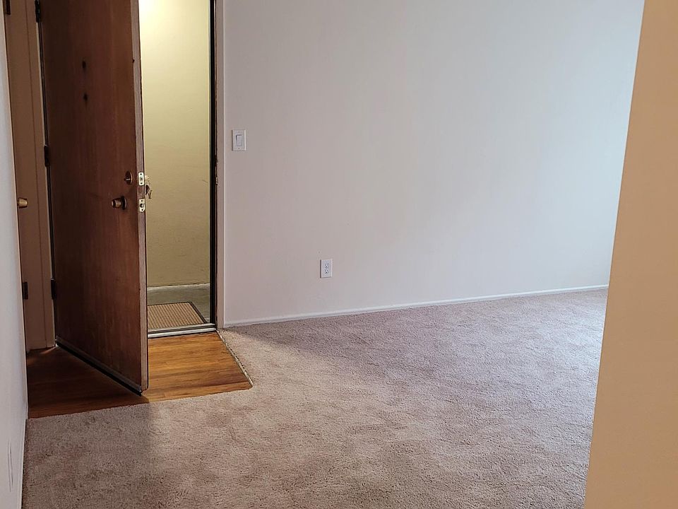 1st image of 500 Boylston Ave E #104
