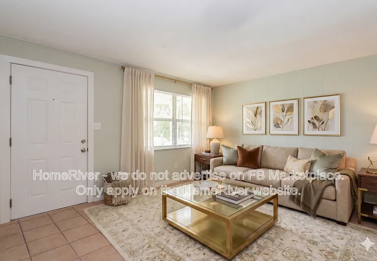 214 Terry Ln — Photo 2