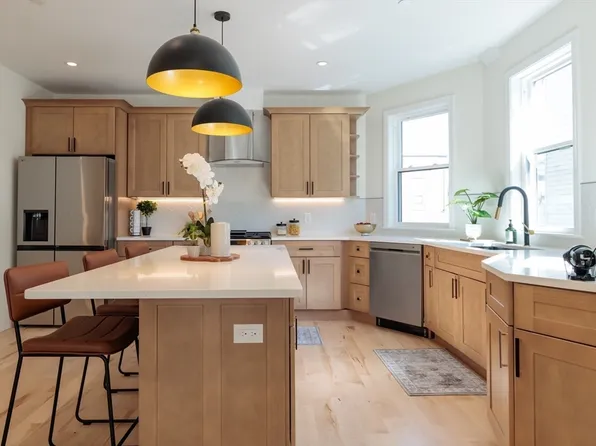 59 Dartmouth St #A, Somerville, MA 02145