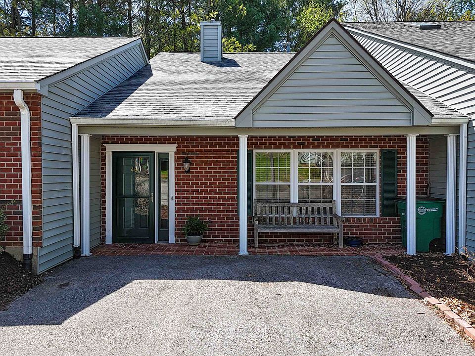 1st image of 460 Silver Leaf Dr