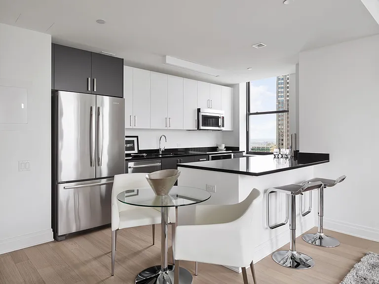 70 Pine St #5402 — Photo 7