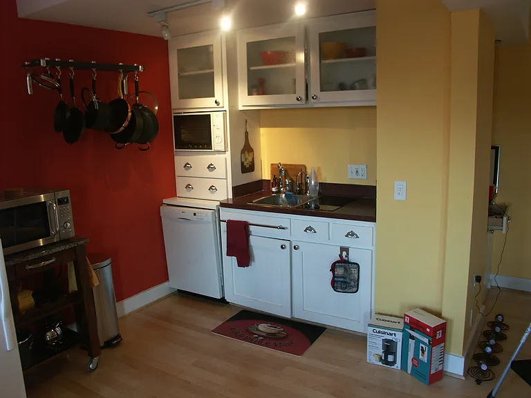 2127 California St NW #401 — Photo 2
