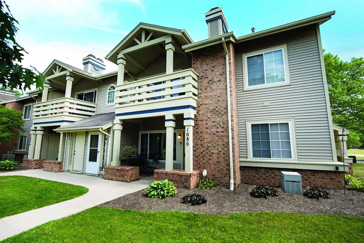 Perry' Crossings Apartments — Photo 1