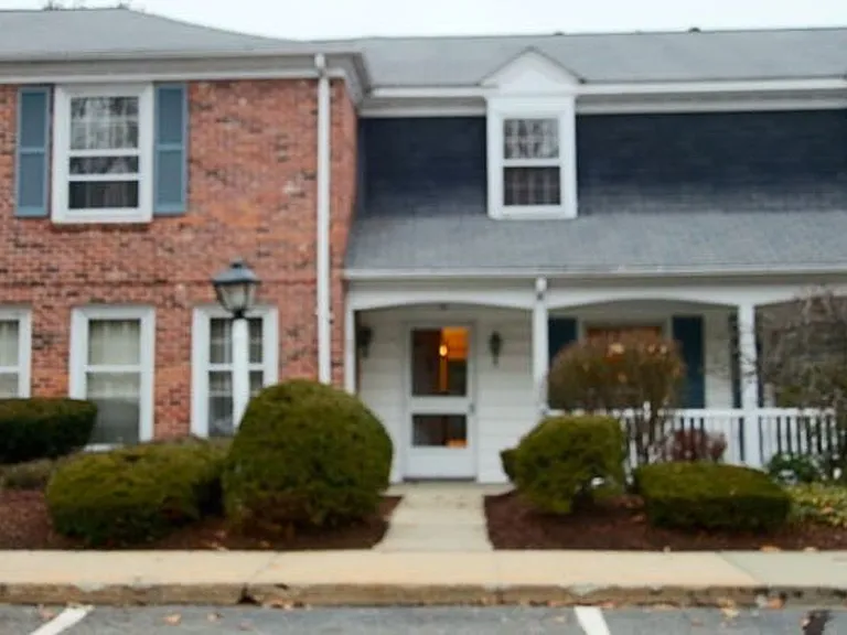 36 Williamsburg Dr — Photo 8