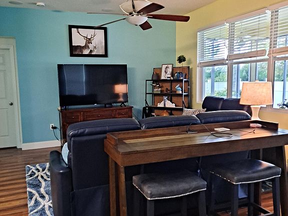 2nd image of 528 Aeolian Dr