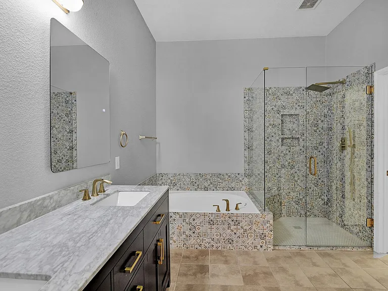 6005 Pine Meadow Ln — Photo 21