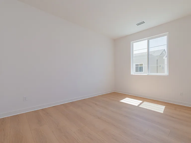 135 Restore — Photo 13