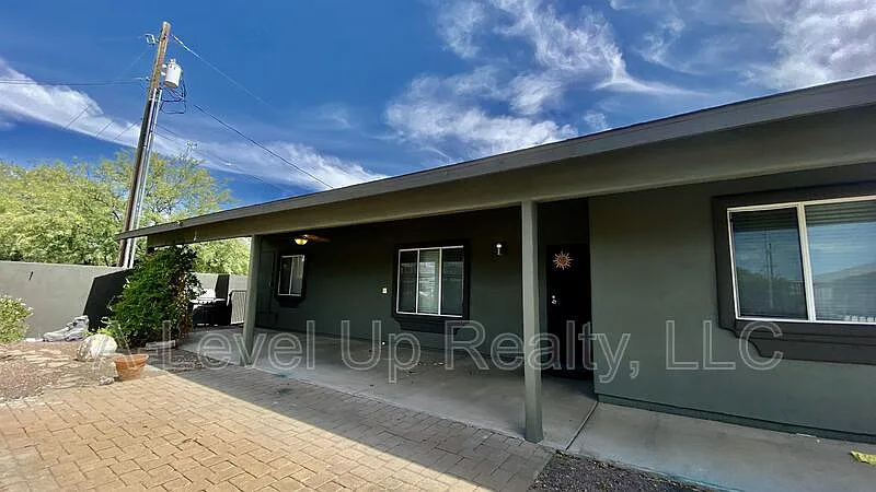 Building Photo - 1144 N 11th Ave