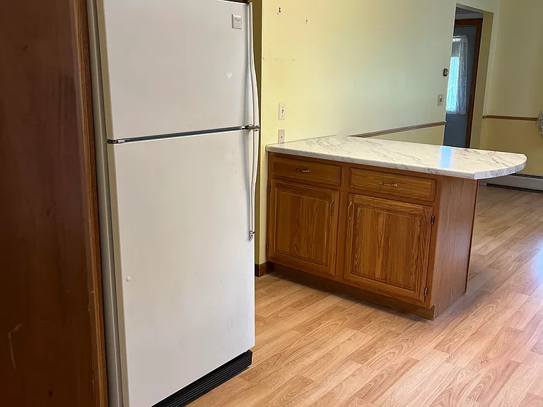 560 Main St — Photo 7