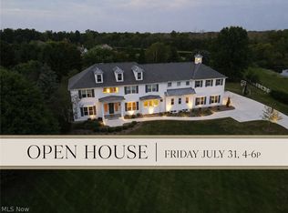 9830 Greenway Trl, Chagrin Falls, OH 44023