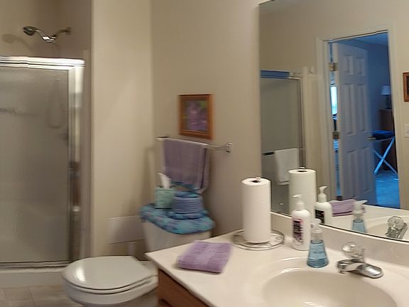 3rd image of 4040 Twin Lakes Cir