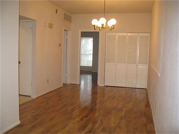 5th image of 2100 Tanglewilde St APT 680