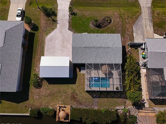 3rd image of 2502 Larkspur Dr