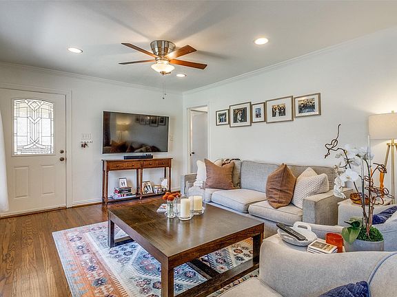 4th image of 3732 Seguin Dr