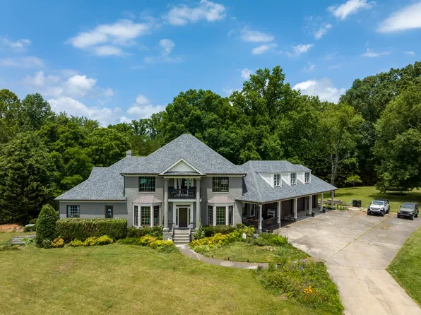 451 Forest Ave, Church Hill, TN 37642