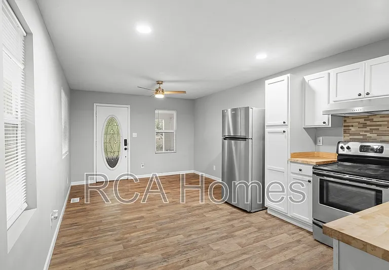 834 W 26th St #834 — Photo 4