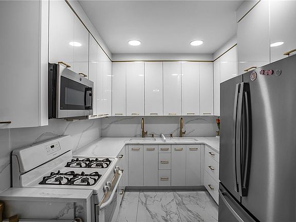 5th image of 764 kent Avenue #2