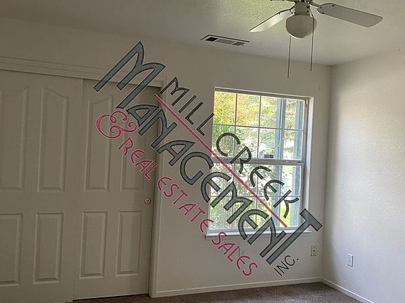 4th image of 833 N Crumal Ct