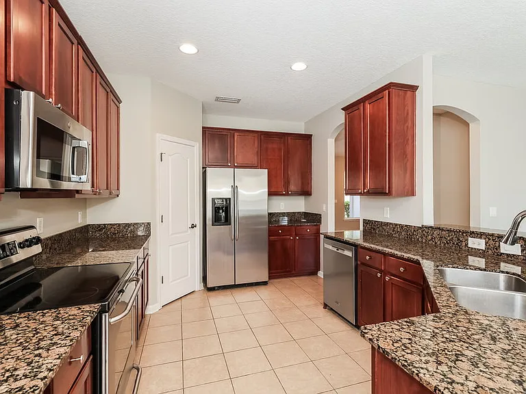 269 Silver Glen Ave — Photo 10