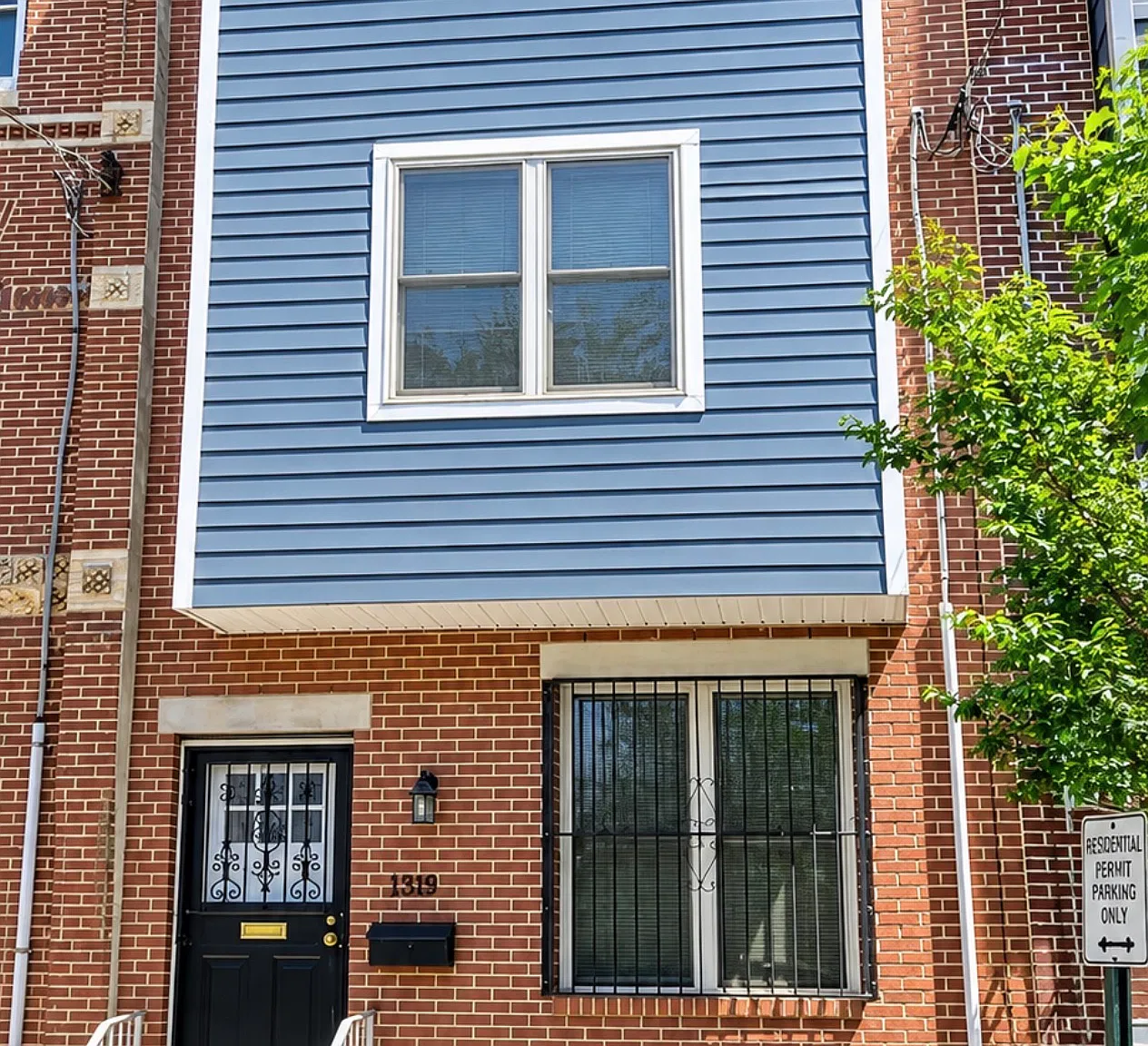 3 bed, 2200 sqft, $2,495 — Photo 1