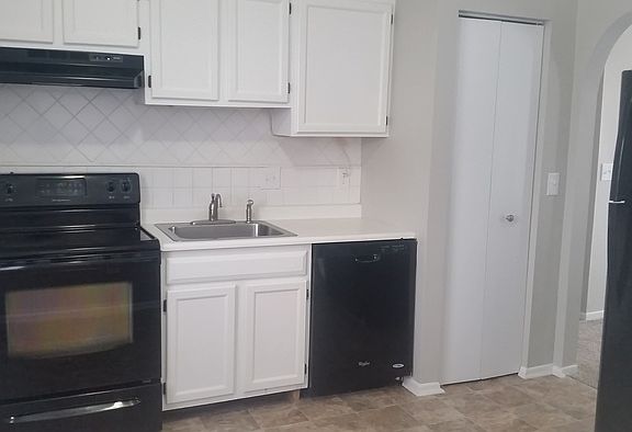 3rd image of 1451 Ellicot Ct