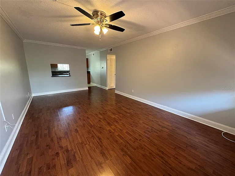 120 S Church Ave #211 — Photo 4