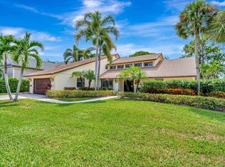 11 Berwick Rd, Palm Beach Gardens, FL 33418