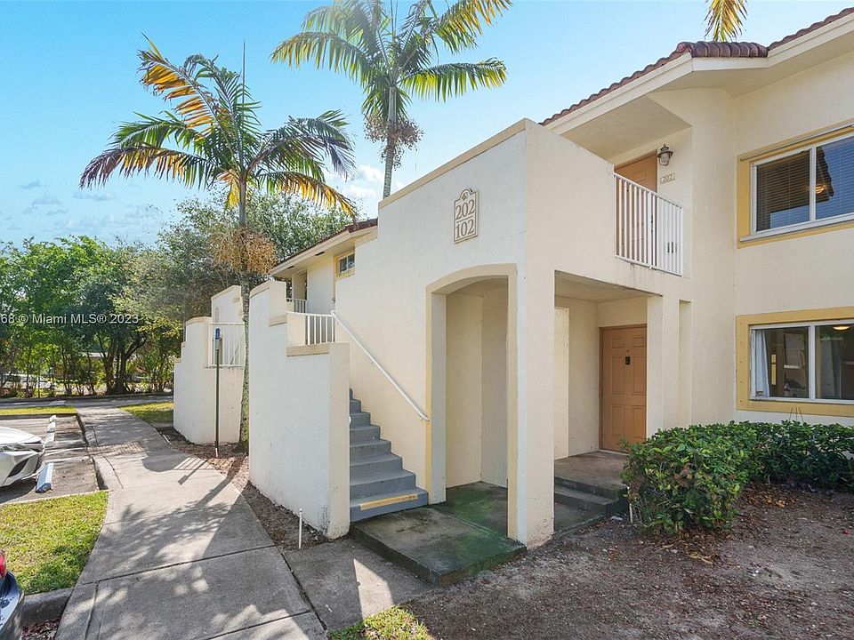 1st image of 6220 SW 47th Ct APT 102