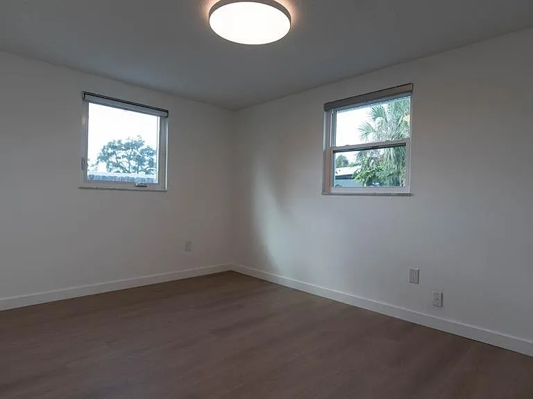 2233 Michele Dr — Photo 25