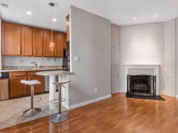 2001 16th St NW APT 302, Washington, DC 20009