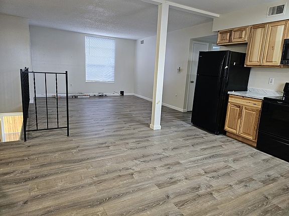 2nd image of 329 N Columbine St APT C