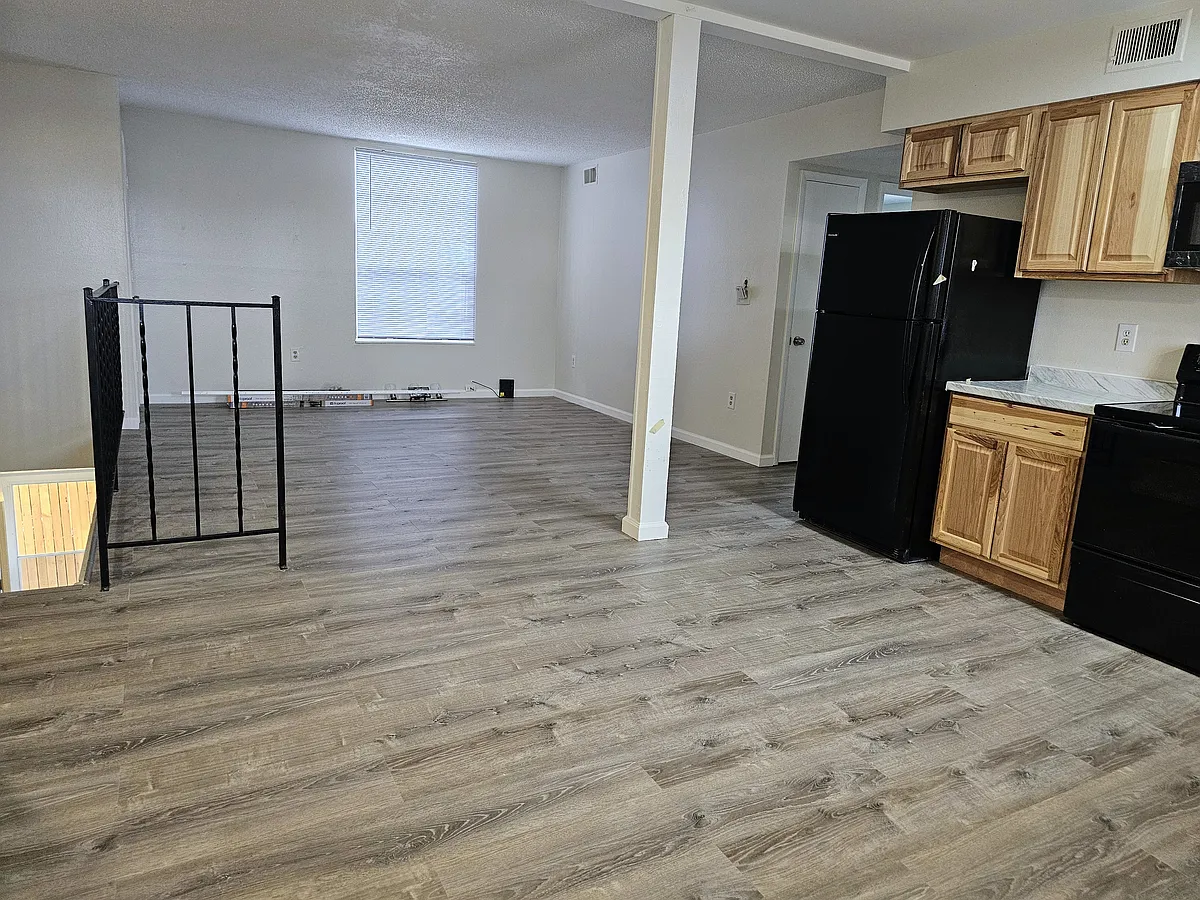 Building Photo - 329 N Columbine St #C