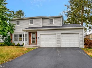 16 Winnwood Rd, Newark, DE 19711