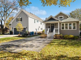 245 N Clinton Ave, Elmhurst, IL 60126