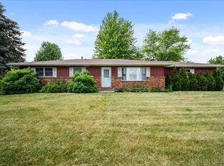 1410 Randall Ct, Aurora, IL 60506