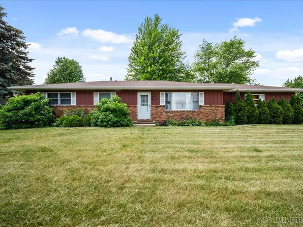 1410 Randall Ct, Aurora, IL 60506