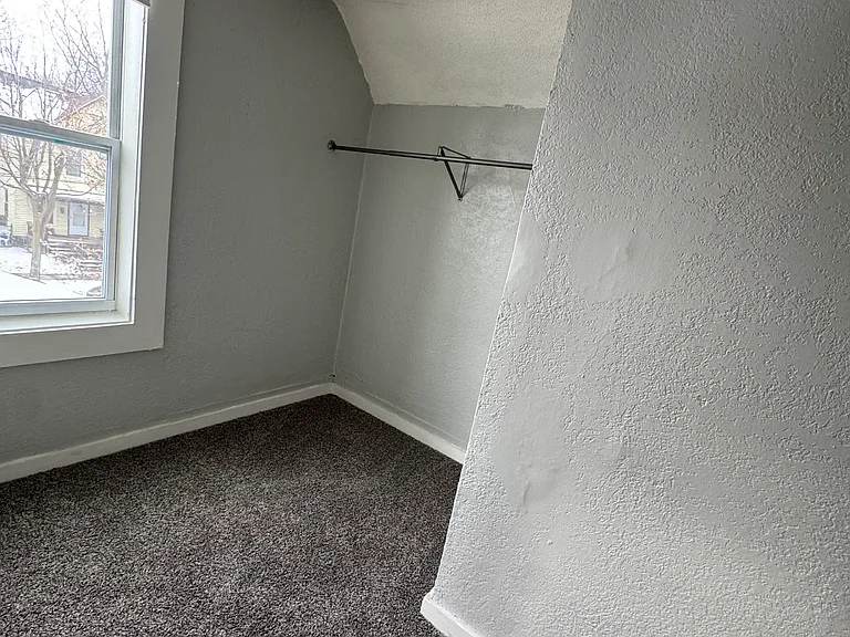 858 Kalamazoo Ave SE — Photo 13