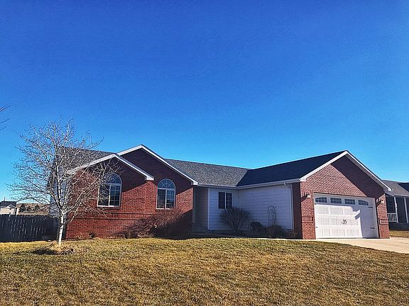 2nd image of 2731 Verde Ln
