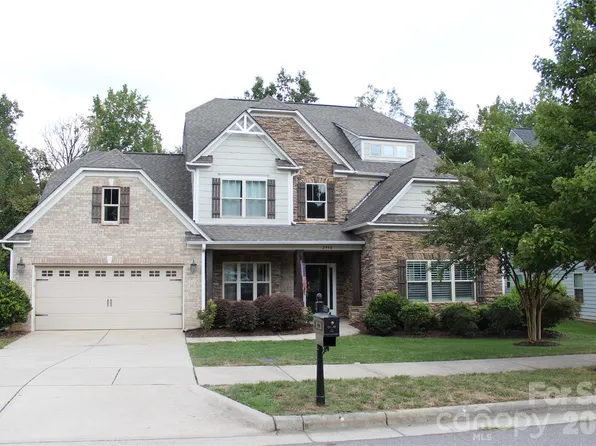2950 Donegal Dr, Kannapolis, NC 28081