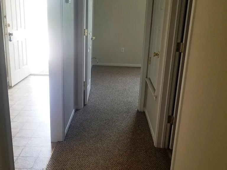 306 Janelle Dr #B — Photo 5