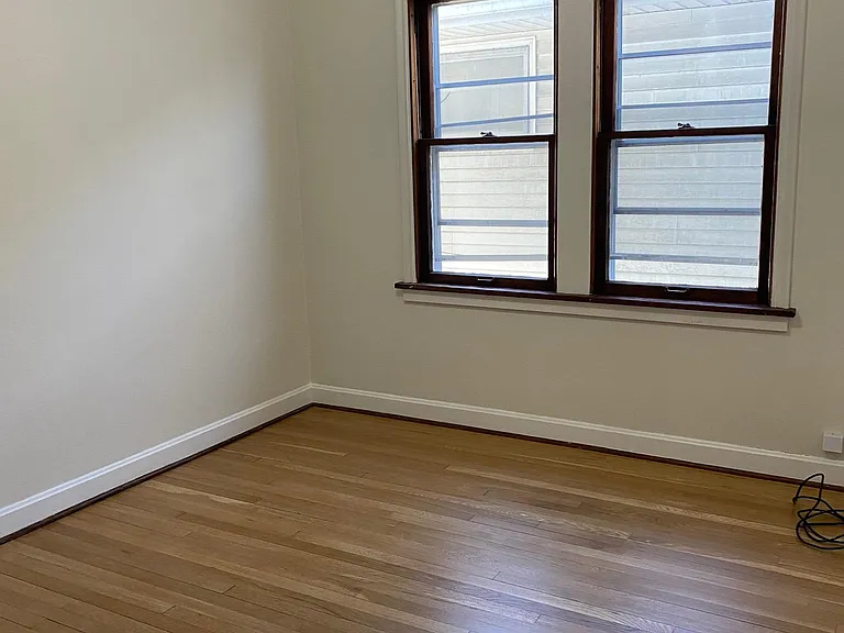 1563 Victoria Ave #DOWN — Photo 7