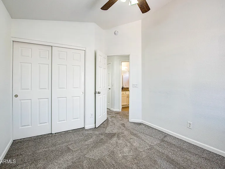 1550 N Sunset Pl — Photo 35