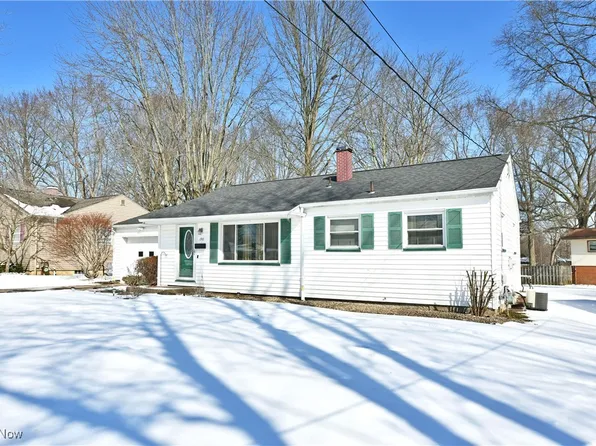 1743 Laurie Dr, Youngstown, OH 44511