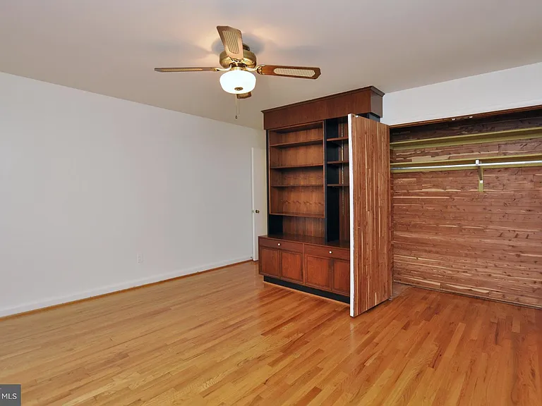 7024 Richard Dr — Photo 17
