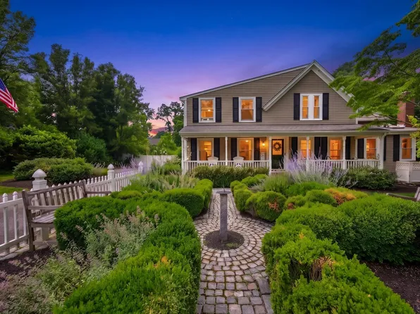 39 Ryder Ln, Marion, MA 02738