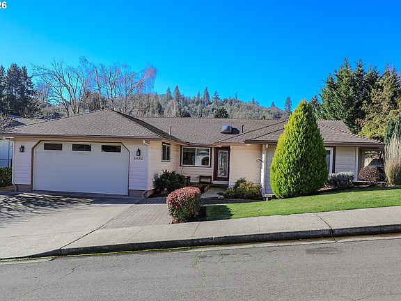 2nd image of 1682 NW Hopper Ct