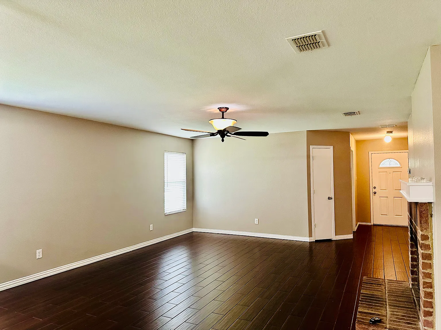 3 bed, 1679 sqft, $2,175 — Photo 2